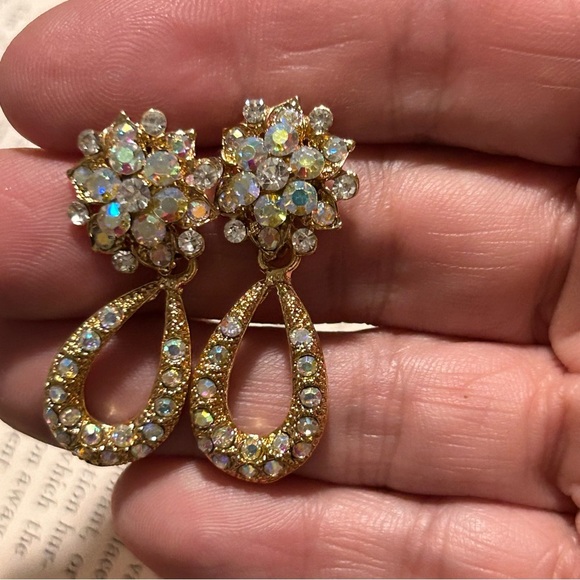 NORDSTROM 70’s Style Sparkly Gold Tone With Rhinestones Dangle Drop Earrings NEW - Picture 6 of 12